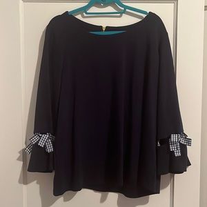 Navy 3/4 Length sleeve top. Crown and Ivy size 2X.